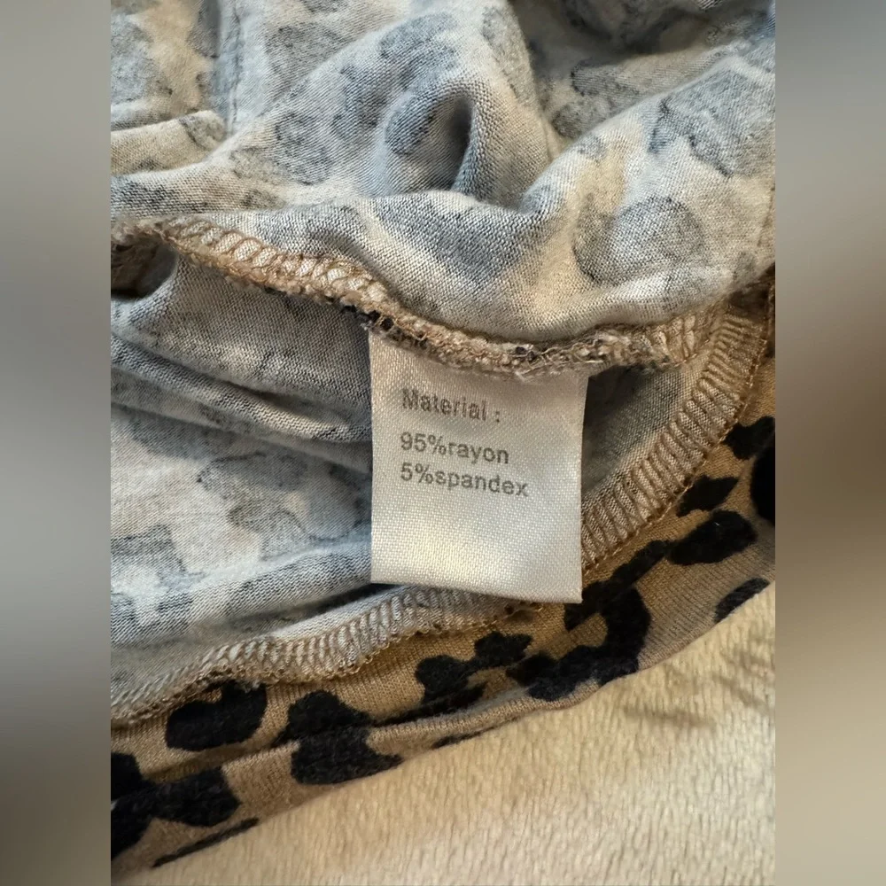 Short Sleeve Top with pockets from Amazon 3X - Picture 7 of 7